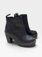 Load image into Gallery viewer, Dr. Marten Black Booties, 8

