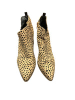 Load image into Gallery viewer, Qupid Tan Shoes, 8
