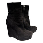 Load image into Gallery viewer, Prada Black Boots, 35
