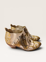 Load image into Gallery viewer, Gold + Cream Boots, 9.5

