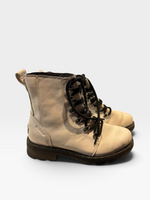 Load image into Gallery viewer, Sorel White Bootie, 6.5
