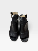 Load image into Gallery viewer, Prada Black Heels, 38
