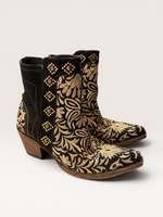 Load image into Gallery viewer, Old Gringo Black +Gold Boots, 7
