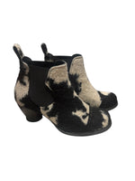 Load image into Gallery viewer, John Fluevog Black and White Booties, 10.5
