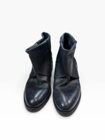 Load image into Gallery viewer, Elena Alachi Black Shoes, 39
