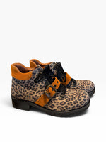 Load image into Gallery viewer, Re Designed Animal Print Shoes, 41
