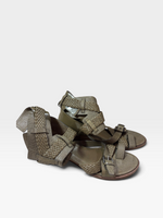 Load image into Gallery viewer, Alexander Wang Green Shoes, 39
