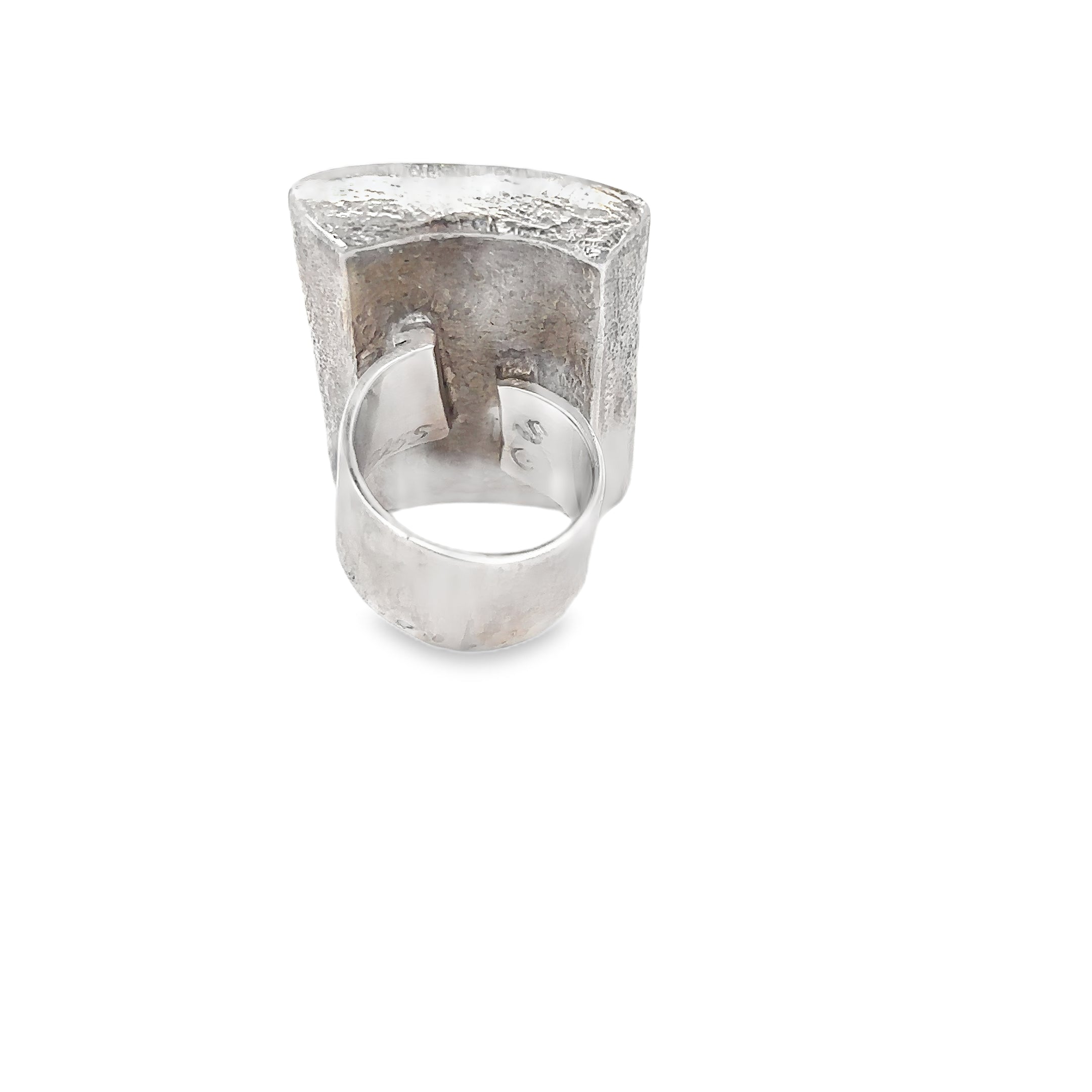 Lapis Lazuli Ring set in Sterling Silver, 7.5