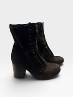 Load image into Gallery viewer, Miz Mooz Black Bootie, 36
