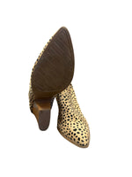 Load image into Gallery viewer, Qupid Tan Shoes, 8
